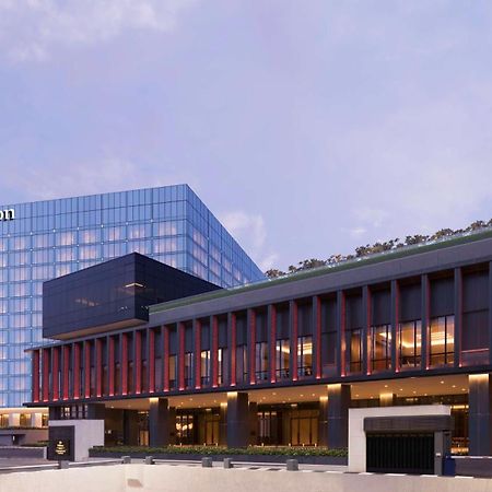 Hilton Bengaluru Embassy Manyata Business Park Bangalore Exterior foto